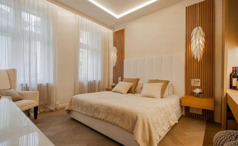 Old Town Luxury 3Bd Apartment Prag Tjeckien