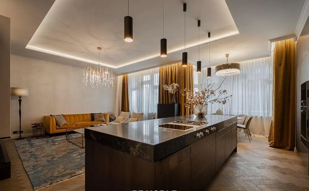 Old Town Luxury 3Bd Apartment Prag
